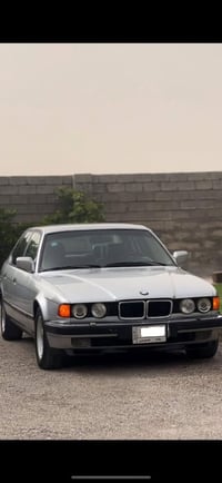 بي ام 735 موديل 1993 رقم بغداد جديد السيارة فول بردات صندوك شفط و حساس...