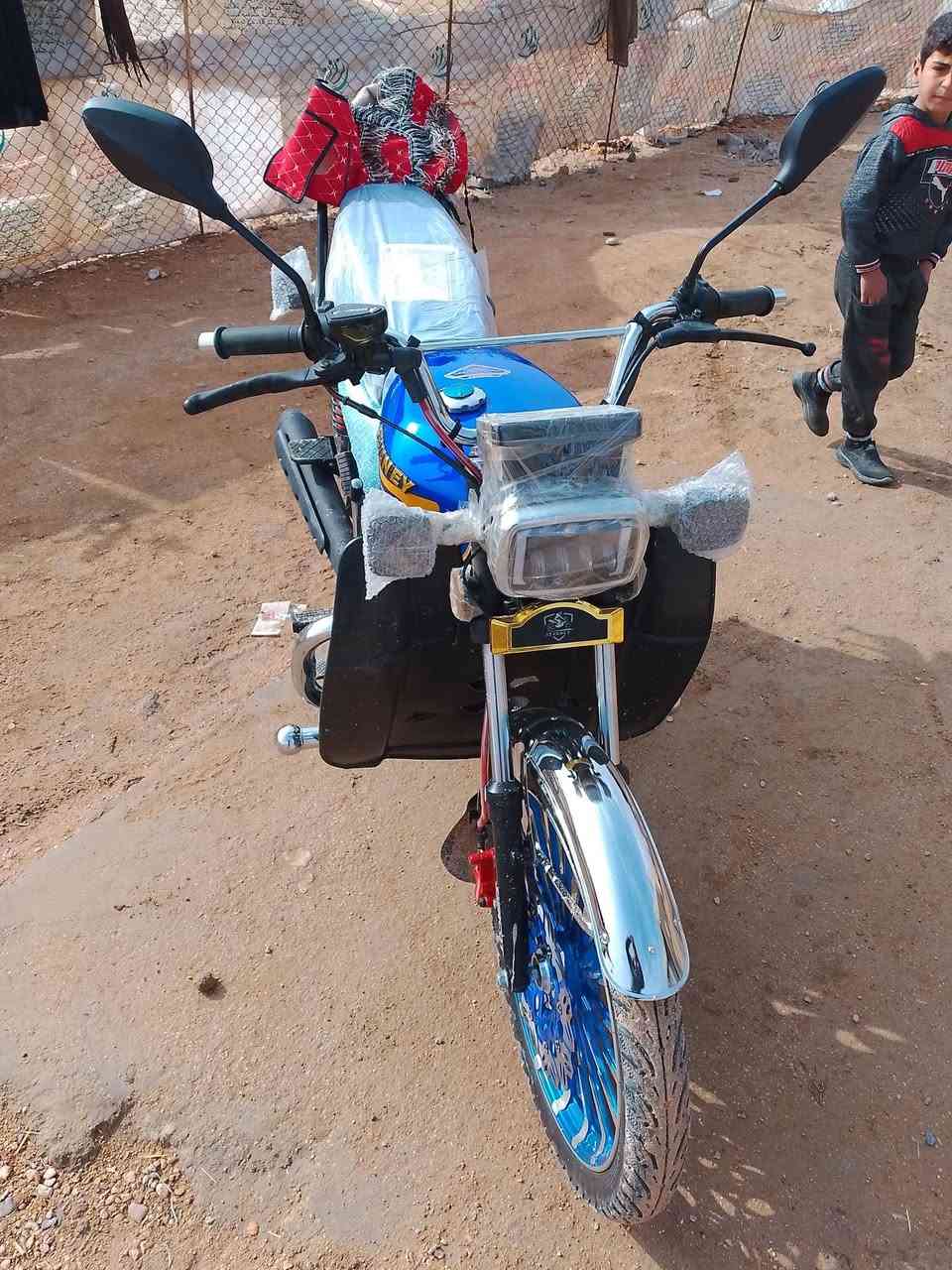 السلام عليكم دراجه للبيع مكان القائم ماشيه 3000 .             ***********
