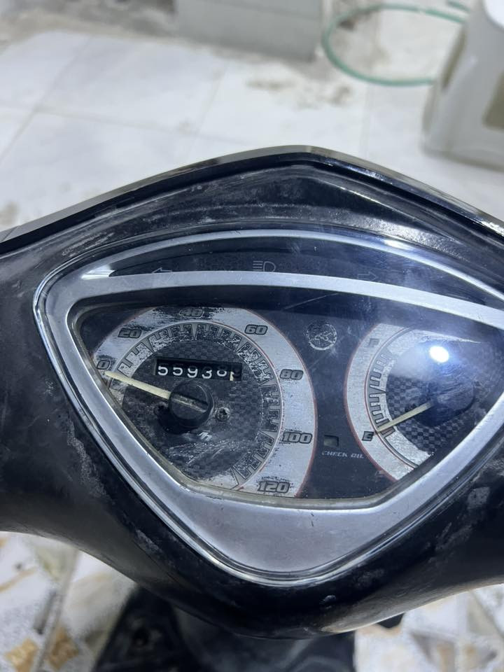 سلام عليكم ماكس مضلع ياباني بلاد مامفتوحه وابيع هيج عل وصخ مو اغسل وأكول جديده دراجه محركها اخرس وترايك وين ماتريد سعرها خاص ومكاني بزبير ***********
