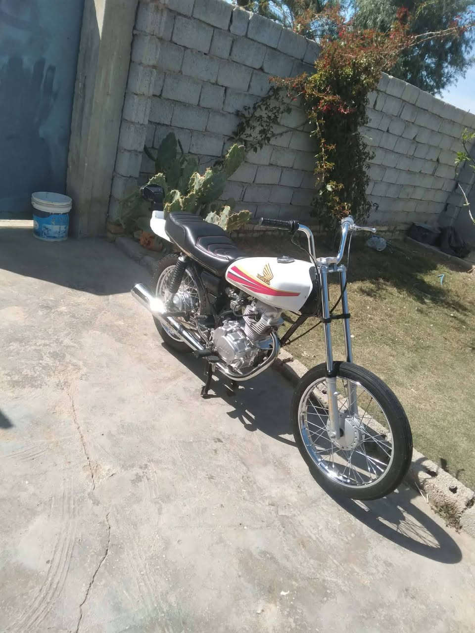 السلام عليكم
دراجه ناما شلامچه كلك 
تعمير كله جديد 
شاصي ومكينه ايراني 
مكفوله من كلشي 
مكاني كربلاء طويريج 
رقمي
 ***********
السعر ٦٧٥ وبيه مجال شي قليل
