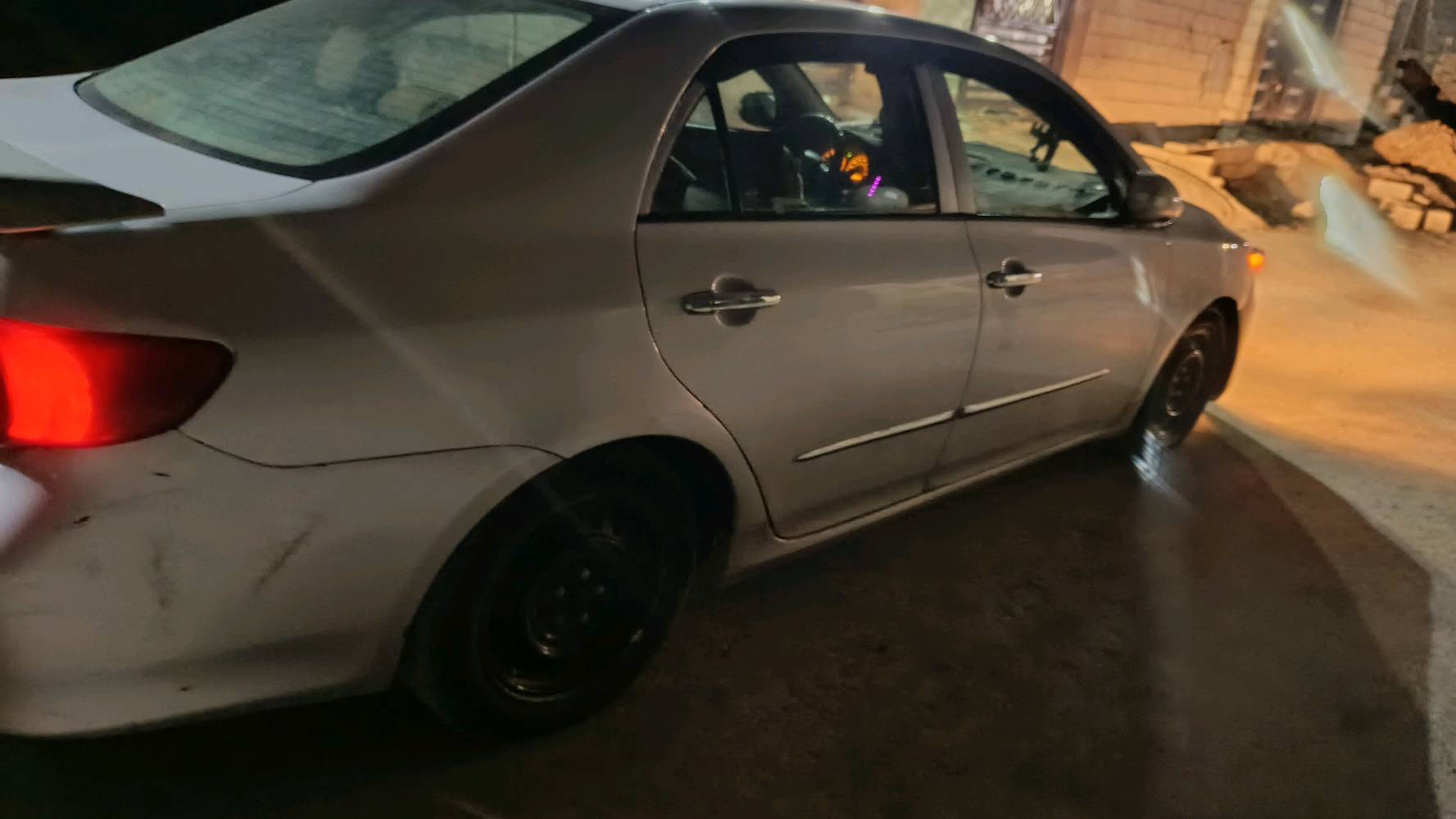 ديالى بعقوبه تقاطع القدس 
مصبوغه عام ضررها شبر بالجامرلغ الخلفي اليمنه السياره موديل9مكينه مال17جديده وكير جديد مكفوله السياره 