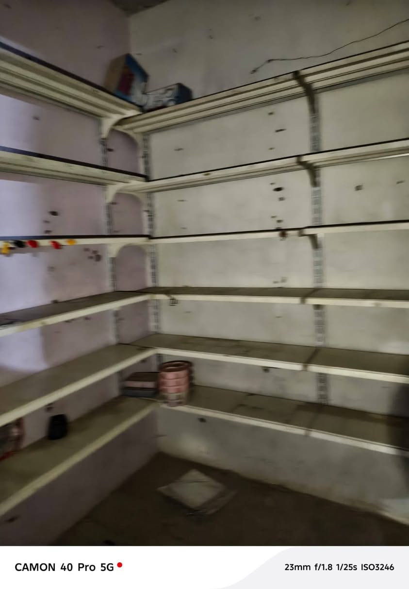 السلام عليكم للبيع مكاني بغداد الزعفرانية ***********
