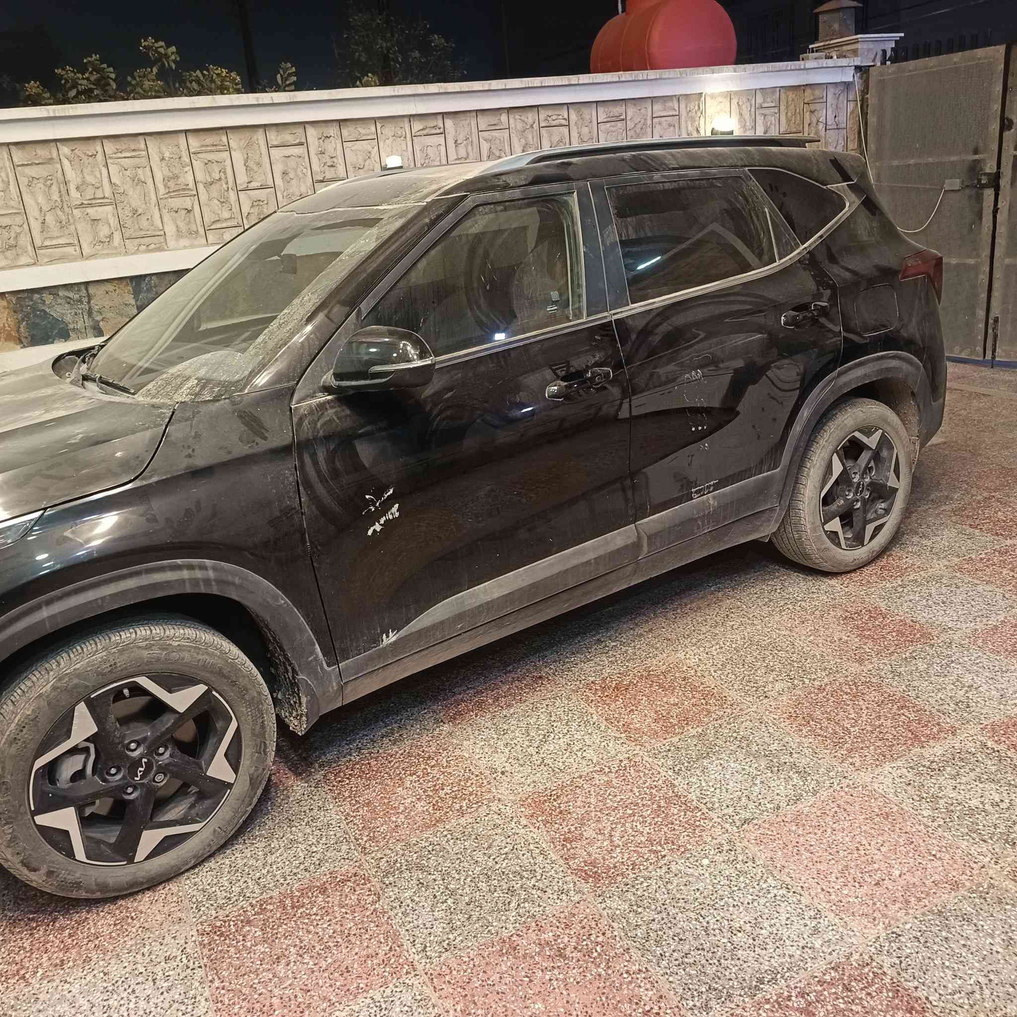 سلام عليكم لبيع كيه سيليتوز فول واحد على واحد راعيها ببغداد وما اندله مشتريها انا من المالك فوري بس رقم تلفونا مغلق اوراقه كلها موجوده *********** موديل 24 سياره حلوه وجديده  السعر ٨٨
  مكينه 2000مكان بابل حي العسكر شارع 80
