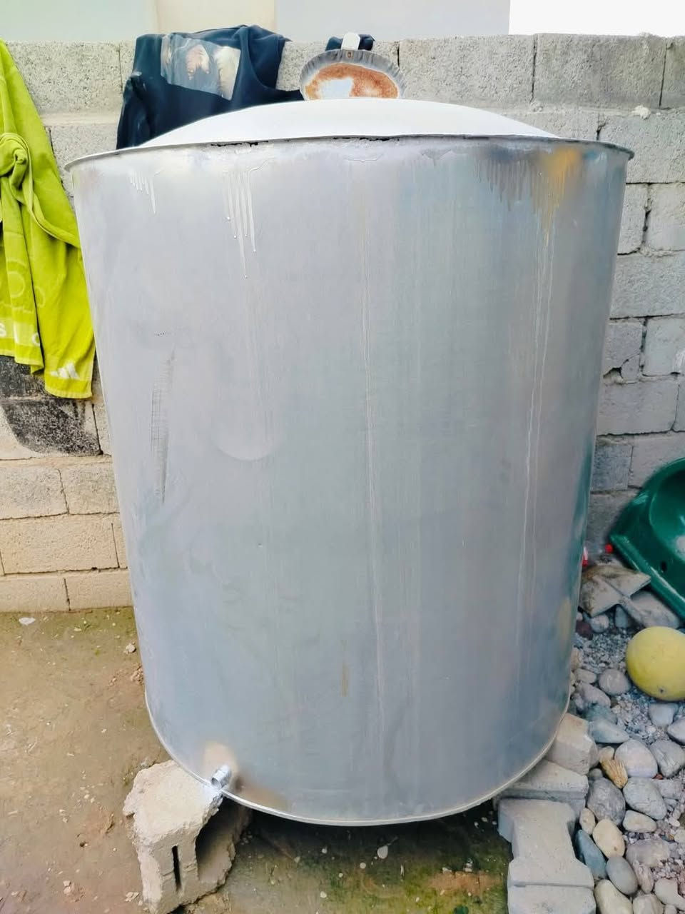 تانكي ماء + خزان نفط 500 لتر للبيع 

*********** كركوك, العراق
