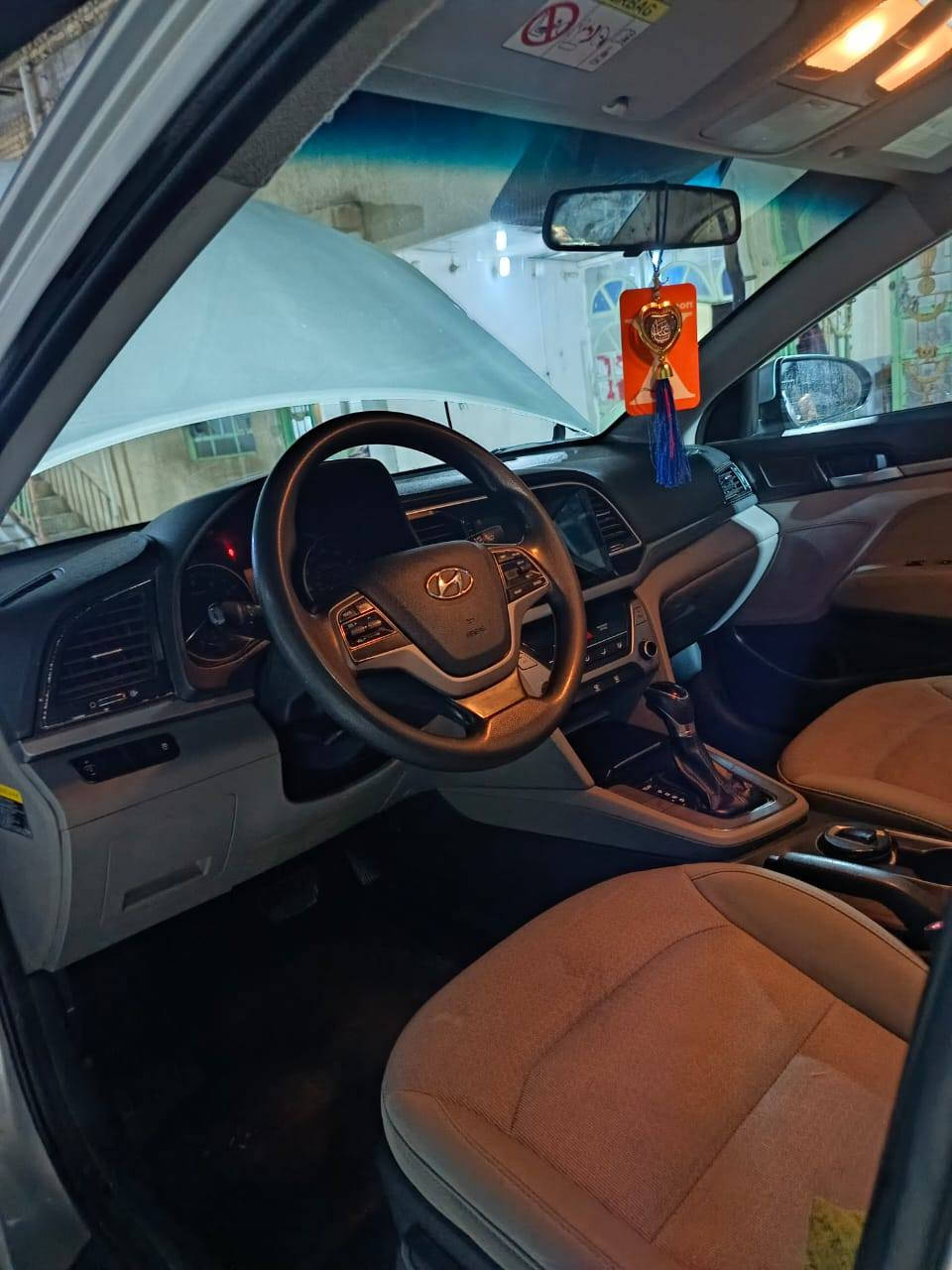 من رخصت مدير الگروب
سلام عليكم

 النترا 2017 وارد امريكي السيارة فقط بنيد صبغ 

وايرباك الستيرن طاك

مكينة 2000 تيربو جديدة وگير جدد دواخل جدد حدادية جديدة سبير ما نازل

مواصفات السيارة 

تحكمات ستيرن جهتين+مانع انزلاق 

ثلاث انضمة قيادة (ايكو_نورمال_سبورت) 

شاشة+كامرة

الرقم ***********
