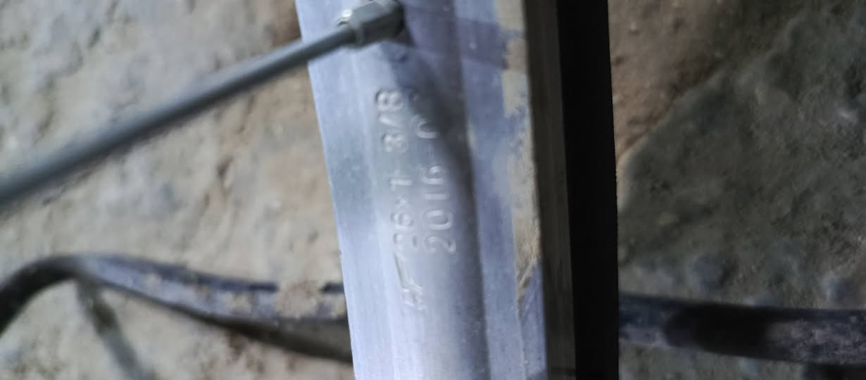 سلام عليكم شباب باسكل حجم 26 باسكل جديد موديل 2016.. نضيف من كلشي بريكات.. مكان ديوانيه حي العسكري شارع 30.. رقم الهاتف.. ***********
