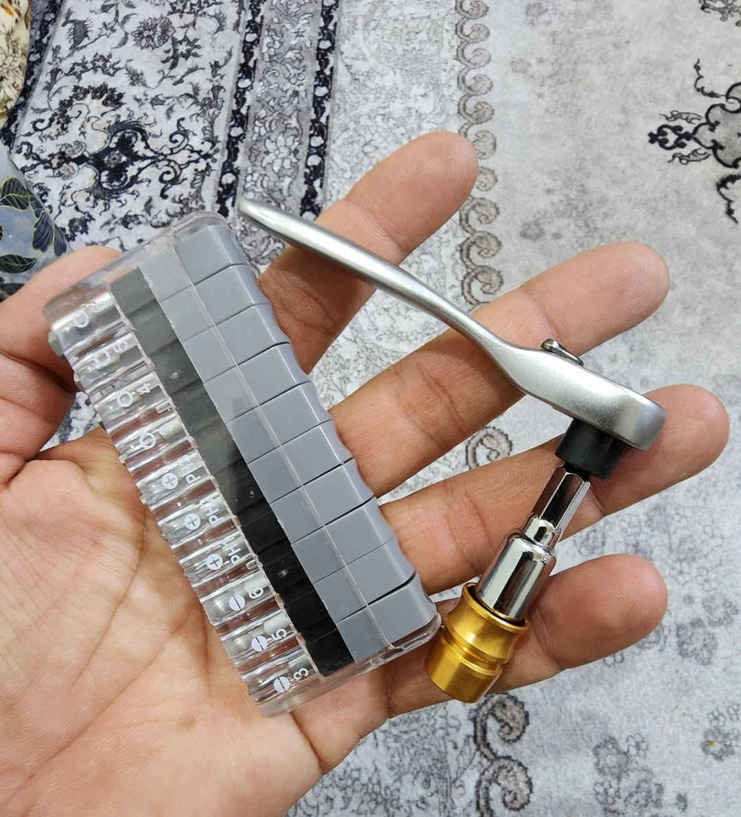 السلام عليكم
للبيع
راجز حجم صغير اصلي
مع سيت النكيات ودرنفايس
مع حافظه تتلبس بالحزام
جديد كبس غير مستخدم
السعر ٢٠ الف مع التوصيل
متوفر كميه


**إذا كنت صاحب هذا الإعلان وتريد حذفه لأي سبب، رجاءا أرسل رسالة إلى الدعم الفني**