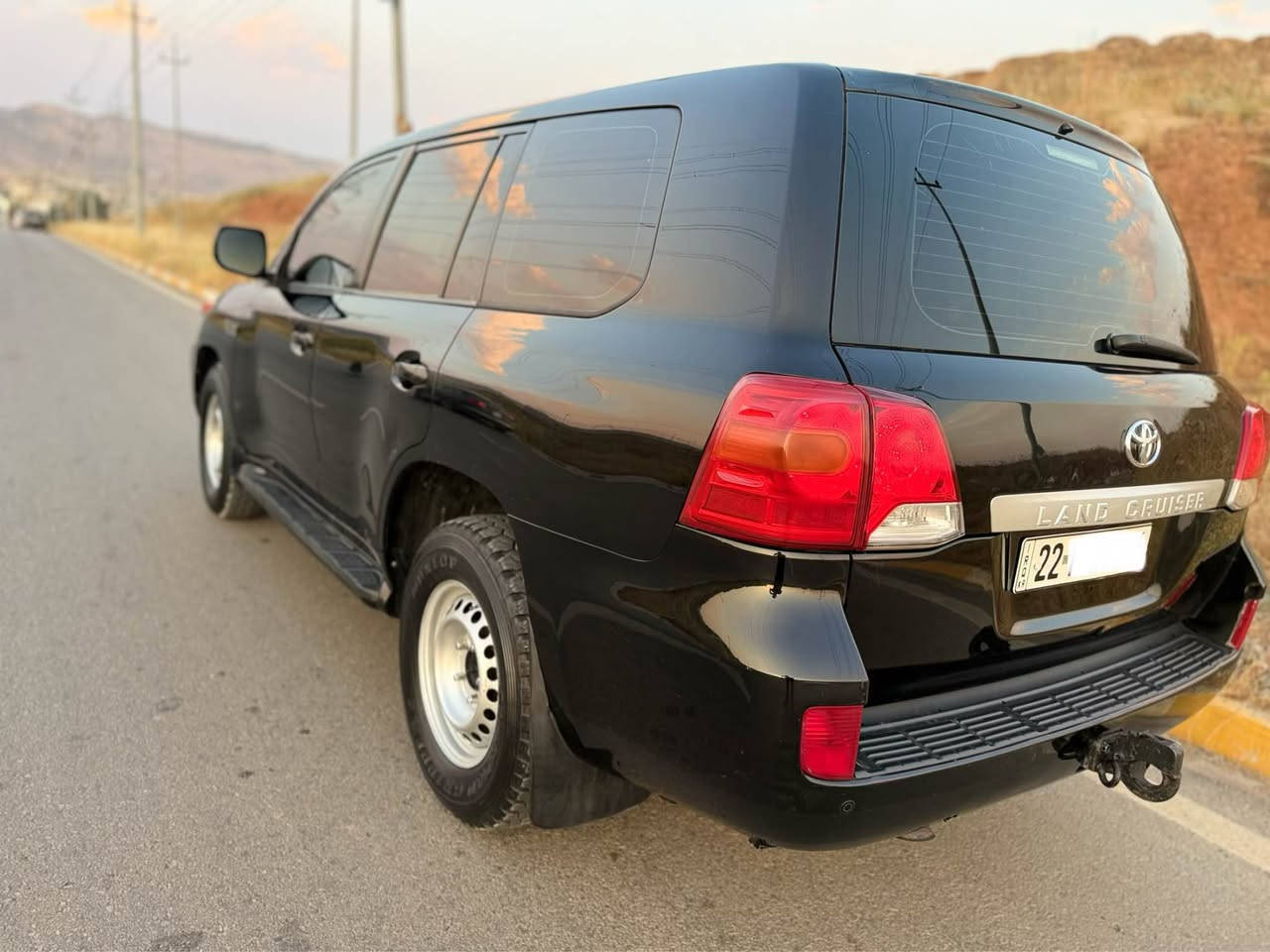 وه نه وشه ٢٠٠٨ ره شى قه تران  فلچه هوك سلاجه گير عادى بى سبوغ بى كال بونه وه ته نها دوو ته عديلى بچوكى هه يه 
بى قه پ و قوپ و شوخت پينج تايه ى و ويلى لوكى ده نلوپى له ژيره چركه له گيانيا نيه ناو ده ره وه ى لوكه مالى دوسته سعرى ٢٤٨ $ مه جاليكى برايانه 
سعريكى مناسبم نوسيوه تكايه مشته رى نيت بيزارمان مه كه 

*********** كويسينجاك, أربيل
