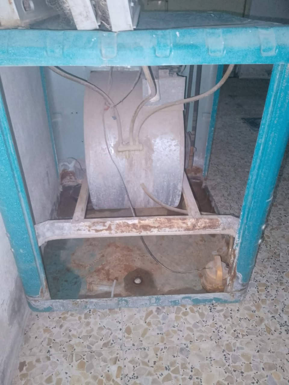 السلام عليك مبرده للبيع نضيفه كلش السعر 75 الف قفله 
***********
