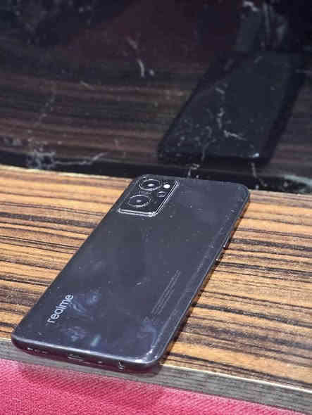 السلام عليكم
ريلمي 9i للبيع السعر 120 وبي مجال 

ذاكرة ١٢٨ 

نظيف جدا مع الكارتون فقط 

العنوان الموصل حي فلسطين 

***********

***********
