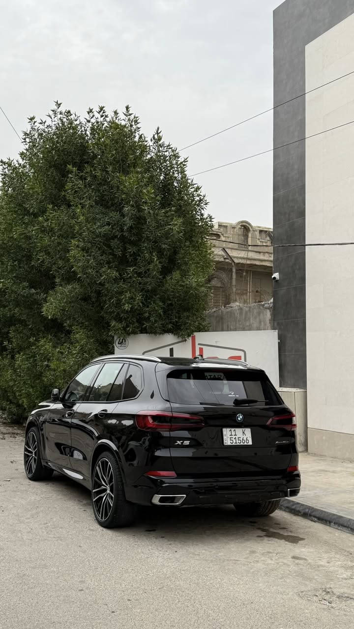 السلام عليكم
بيع او مراوس
BMW X5
موديل ٢٠٢٣
بدون صبغ بدون تبديل 
ماشية ٥٥ 
داخل مميز لون ابيض فوول مواصفات بانوراما جكات ٥ كامرات 
بيها تكحيل بسيط بالجاملغ الامامي الايمن على كد اربع اصابع فقط
السعر ٤٤ الف دولار 
مكاني بغداد العطيفية
للاتصال ***********
