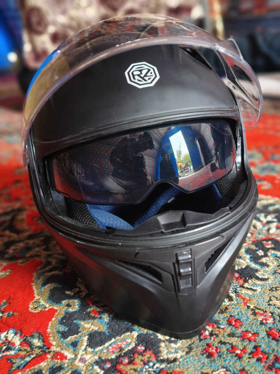 السلام عليكم خوذه للبيع مكاني عامريت الفلوجه ***********
