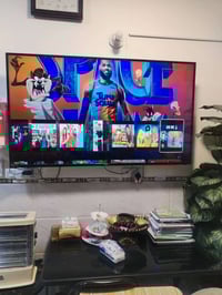 عندي شاشه اخت الجديده حجم 70 سمارت جبيره السعر ٤٥٠ الف وبيها مجال بسيط...