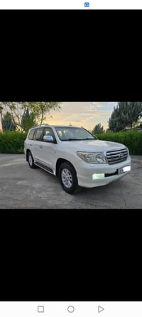 لاندكروزر • بنزين • ٦ ركاب