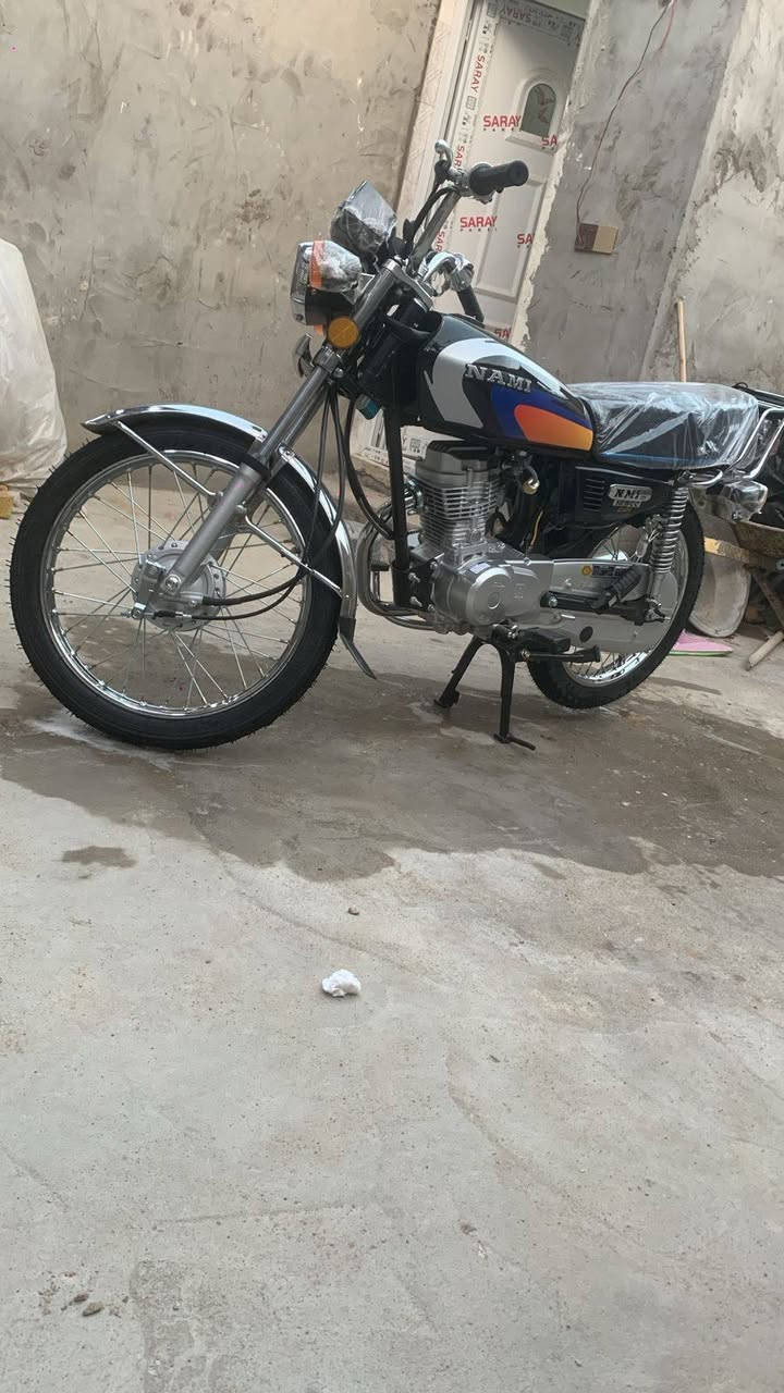 سلام عليكم دراجه تعمير موديل 26 حته شاصي موديل 26 مكينه كارتون ما بيه اي نقص مكاني بصره شط العرب جزيره  
رقم ***********7

1150  وبي مجال قليل 
حياكم الله 🫡
