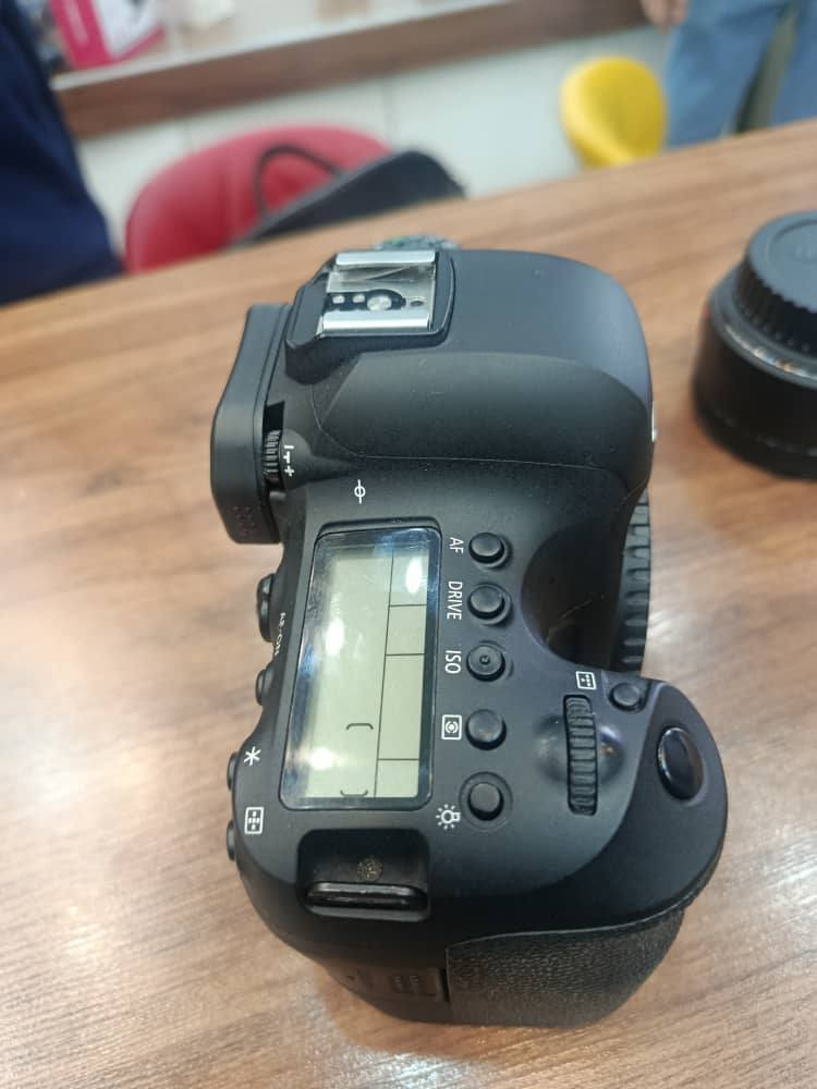 كانون 6dm2 بدي مع عدسه 55_18..


**إذا كنت صاحب هذا الإعلان وتريد حذفه لأي سبب، رجاءا أرسل رسالة إلى الدعم الفني**