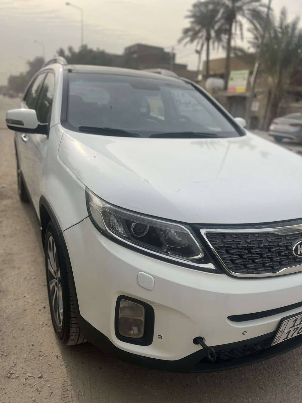 سورنتو  2015  كويتي 1/1
رقم بغداد مكان السيارة بغداد 
محرك 6سلندر 
لون ابيض صدفي 
داخل جلد قرميدي
كامره +حساس امامي خلفي +تحكم ستيرن+زراك لايت +7راكب +ثلاث قطع تبريد 4️⃣✖️4️⃣ 
للاستفسار اتصل على الرقم 
بيها صبغ ربع الباب ونص جاملغ خلفي أثر شخط بدون تصليح أو معجون
‭***********
