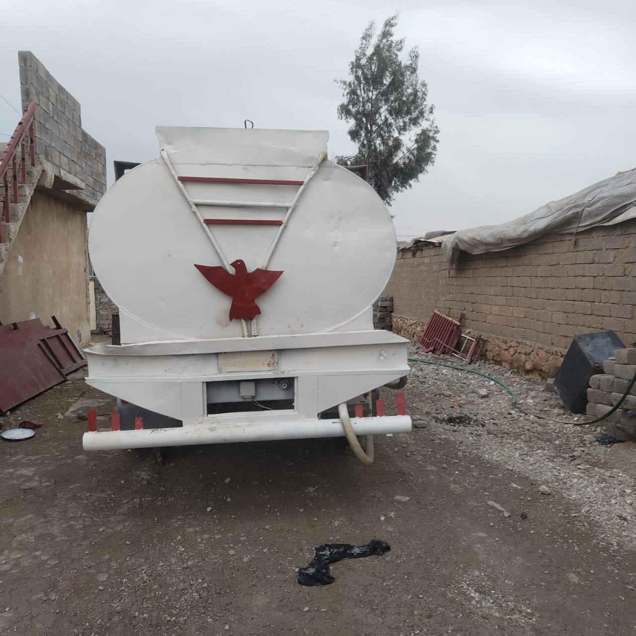 السلام عليكم سياره صلاح الدين للبيع جاهزه عالشغل ضخم تواير جديد ***********
