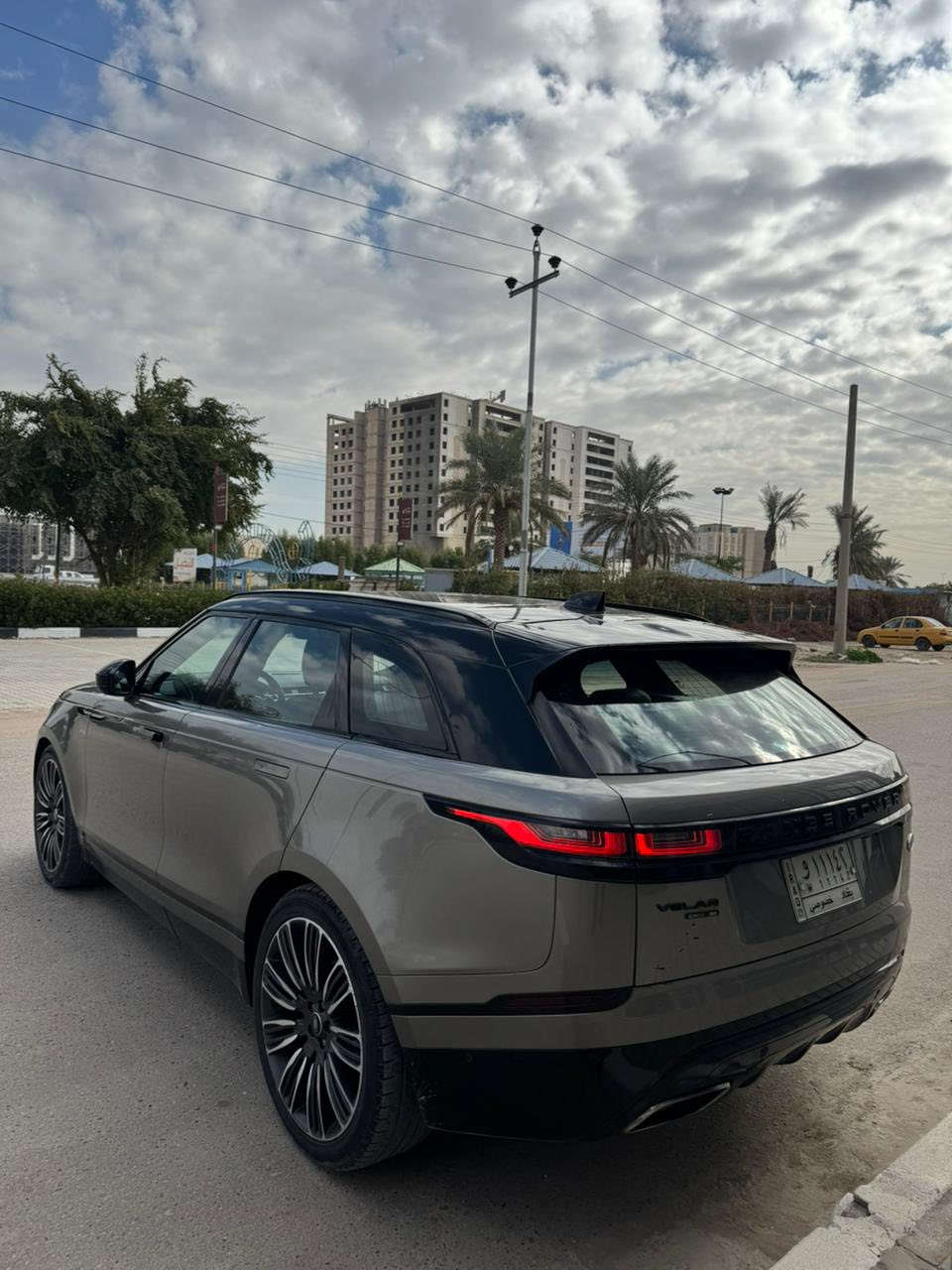 رانج روفر فيلار ديزل 2019 ( بيع او مراوس حسب القناعه ) 

فول فول مواصفات ام 
6سلندر توين توربو 340hp
وارد الماني كلين تايتل كفالة عامة حتى الدعاميات
ضمان دولي 
جكات 3 وضعيات هيدروليك تصعد وتنزل 
4 ويل درايف
بانوراما 
داتا شو 
اير سسبنشن
ويل 22 بلادي
حساسات محيطيه امامي خلفي
رادار امامي مانع تصادم
 رادار خلفي جانبي
باب خلفي كهرباء
نظام صوت ميريديان
محرك مكفول

استفسار ع رقم *********** ما متواجد ع فيس 

مكان سياره النجف
