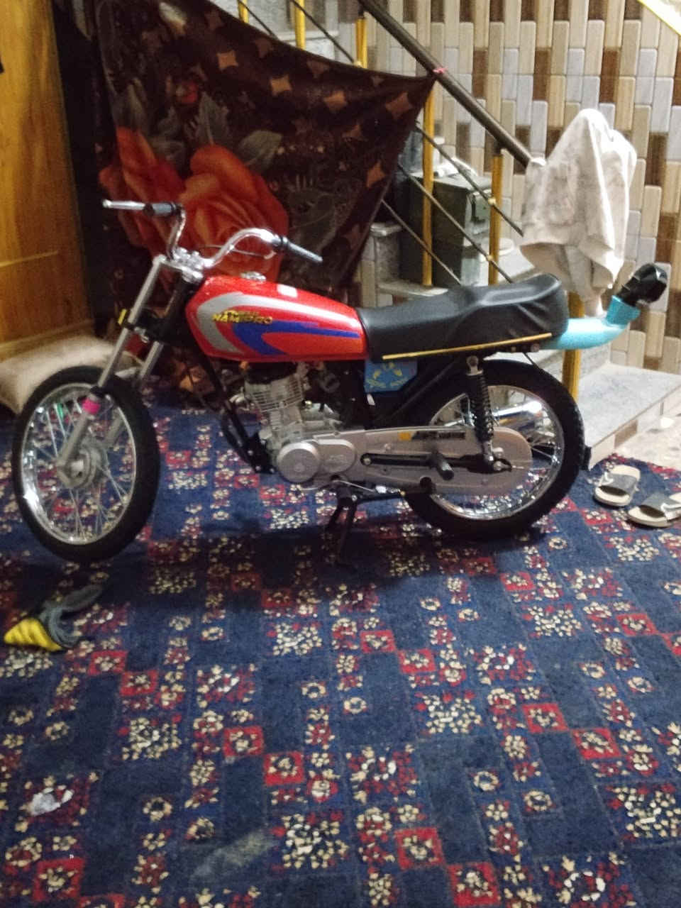 السلام عليكم شباب تعمير 26 دراجه ناشفه شاصي 13 سنه 15 يوم يوم عمره مكانها بالنجف شارع المطار اوراق اصليه ماكينه سيجنامه هذا رقمه لعبه يتصل ***********
