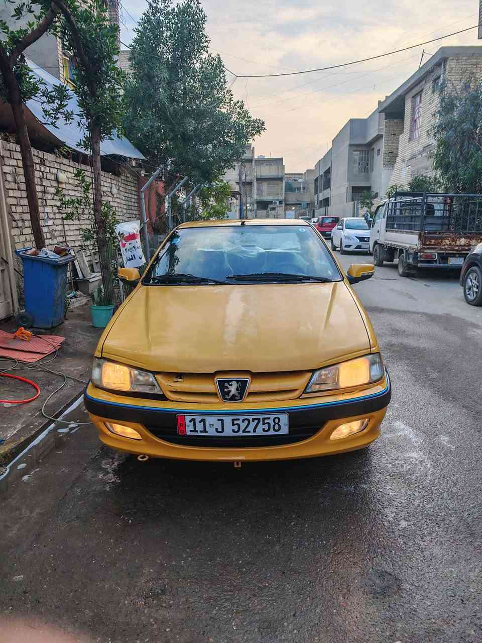 السلام عليكم..
بيجو بارص 2015 للبيع

گير ومحرك مكفولات 

التبريد ثلج 

السيارة كلش حلوة وخير من الله مبيها قطرة صبغ 

وبيها بارد بالباب الخلف السايق 

رقم انگليزي ( هيئة - غرامات صفر)

السيارة بأسمي سنوية جديدة 

السعر 48 ورقة

***********
