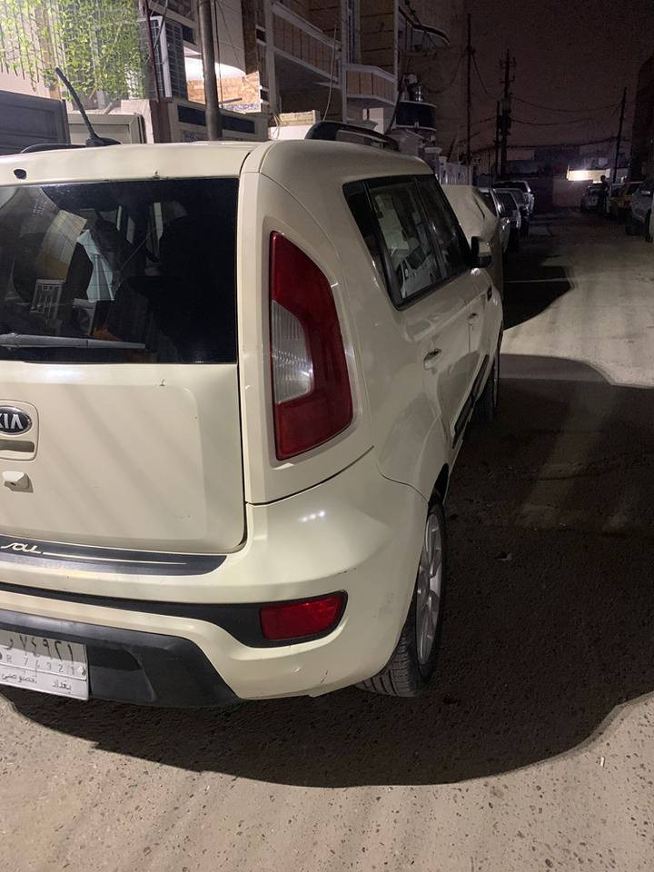 السلام عليكم 
كيه صول موديل 2013
وارد امريكي مكينه دوش الفين 
خير من الله مصبوغه حزام جماليه 
جاملغ يمنه مبدل 
سونار موجود 
بأسمي رقم بغداد تحويل ثاني يوم مكاني بغداد الدوره 
السعر 95 
***********
*********** بغداد, العراق
