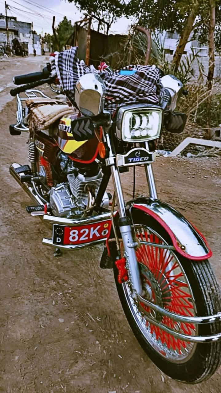 السلام عليكم دراجاة للبيع الموديل 2024 للبيع السعر 650 وبيهة مجال بصيط حك الجية مكاني بعقوبة ***********
