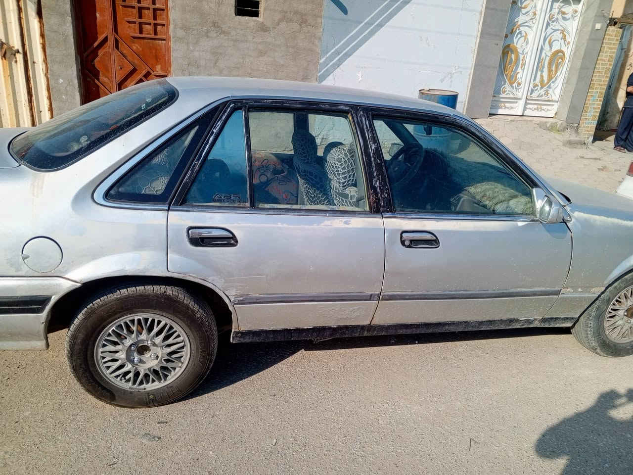 دايو برنس ٩٣ رقم قادسية سنوية بعدها ماساقطة وياها ابواب خلفي ٢كير مكينه كهربائيات شغالة عنوان نجف واتساب *********** سعر٢٢ مجال بسيط
