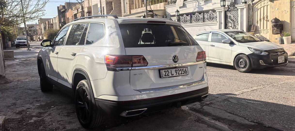 للاتصال***********
فولكس واكن اطلس  ستة سلندر سبعة راكب دبل اكسل وبانوراما كشنات تدفئة تبريد مركزى و بردات خلفى ..سندوق شفط و رادارات وكاميرا hd 
ماشية فقط ٤٠ الف كيلومتر
سنوية باسمى
للاتصال *********** أربيل, العراق
