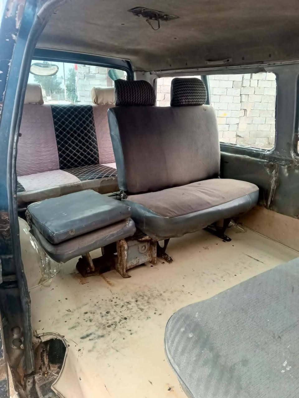 للبيع سياره موديل 1995 رقم دولي نطي وكاله سنويه ل 2030 سعر 42عنوان ديالى بعقوبة ***********
