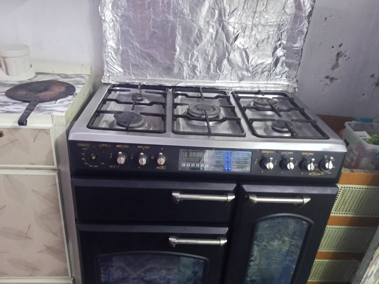 طباخ وشافطه دهون ب 450وبيهن مجال ***********
