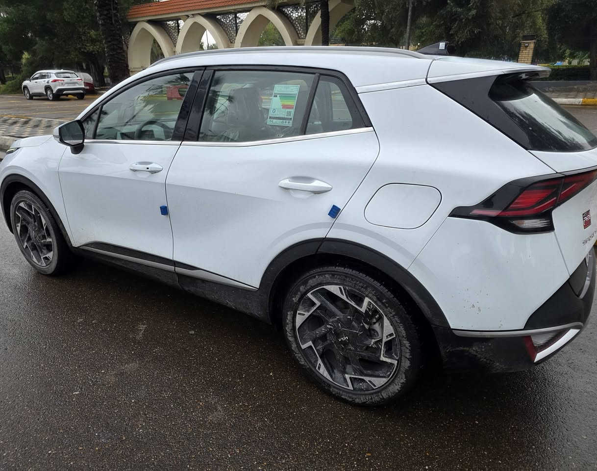 السلام عليكم
للبيع او مراوس توسان خليجي 
كيا سبورتج خليجي دوليه 
موديل ٢٠٢٣
بصمه 
حساسات
تحكمات
داخل بيجي
ويل ١٩
مكفوله.بارد صبغ
فقط بيها راجز مبدل بلشركه
ماشيه ٧٣ الف
تحويل مباشر 
السعر ٢٠٣ بيها مجال قليل 
العنوان الكرخ
***********
