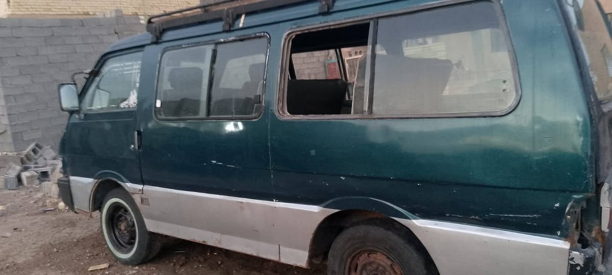 السلام عليكم كيا بسته موديل 95 محرك كايم  بس شغاله شواصي نظيفات سنويه 27 السعر 24 أو مراوس سايبه رقم بغداد *********** مكلف بالنشر
