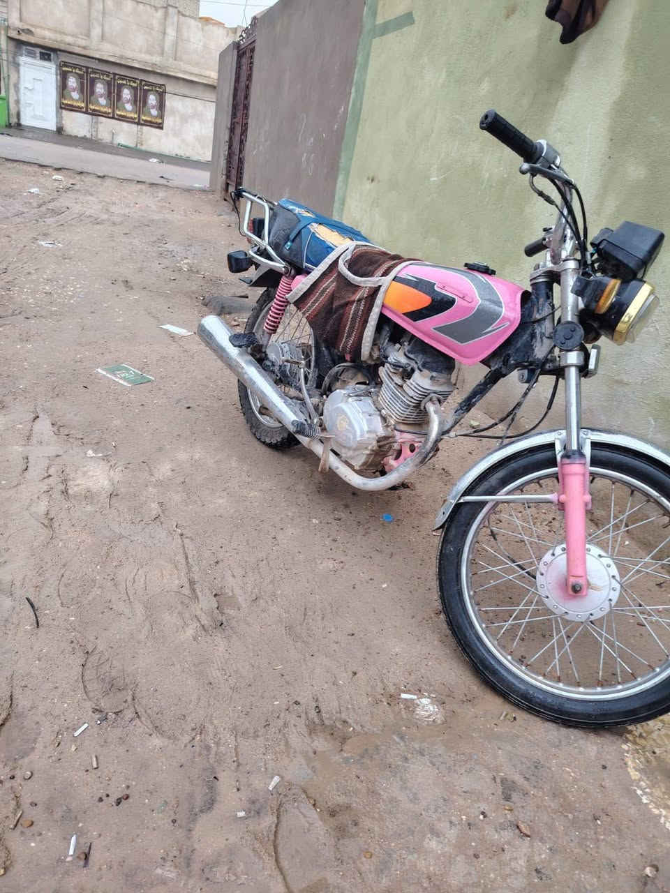 سلام عليكم دراجه اربعه كير للبيع السعر 300وبيها مجال بصيط كلش
المكان النجف رقم المبيل ***********
