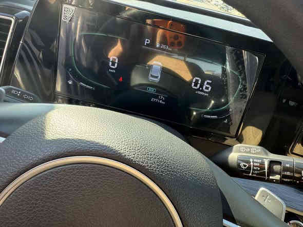 🚘 للبيع | كيا سبورتج 2023 – خليجي دولية 
📍 بغداد / الكرخ
📄 رقم جديد ألماني – هزة جديدة – السنوية باسمي

✨ مواصفات مميزة:
 • 🚦 حساسات أمامية وخلفية
 • 📸 كاميرا خلفية
 • 🔥 تشغيل عن بُعد + بصمة
 • ⚙️ دبل + شفتات
 • 📡 سونار (ظاهر بالصور)
 • 🎀 تغليف داخلي كامل (كشنات + أرضية)
 • 🛡️ السيارة مغلفة حالياً
 • 🛠️ صيانة شركة – دهن أصلي
 • ⛽ بنزين محسن فقط
 • 🎨 صبغ فقط دعامية أمامية (موضح بالصور)، البدي بخلاف ذلك خالي من الصبغ

💯 سيارة ماشية 28… نظيفة ومرتبة ولا تعاني من أي مشكلة والحمد لله

💵 السعر: 203 ورقات 
📞 ***********
