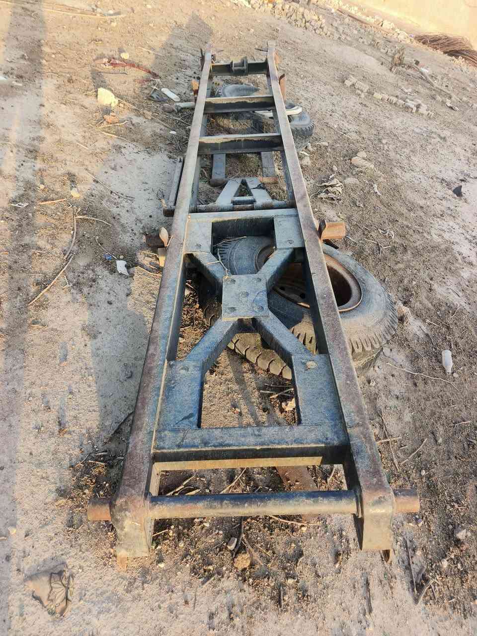 دبل شاصي جديد طول سته متر جديد مكان بصره زبير سعره 550 رقم ***********
