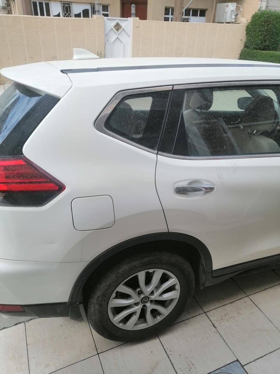 السلام عليكم للبيع نيسان اكستريل 2018 خليجي رقم بغداد دولي كفاله عامه وجاهزه من كلشي نص فول 7 راكب محرك 2500 
السعر مناسب مكانها بغداد حي العدل 
الاستفسار ***********
