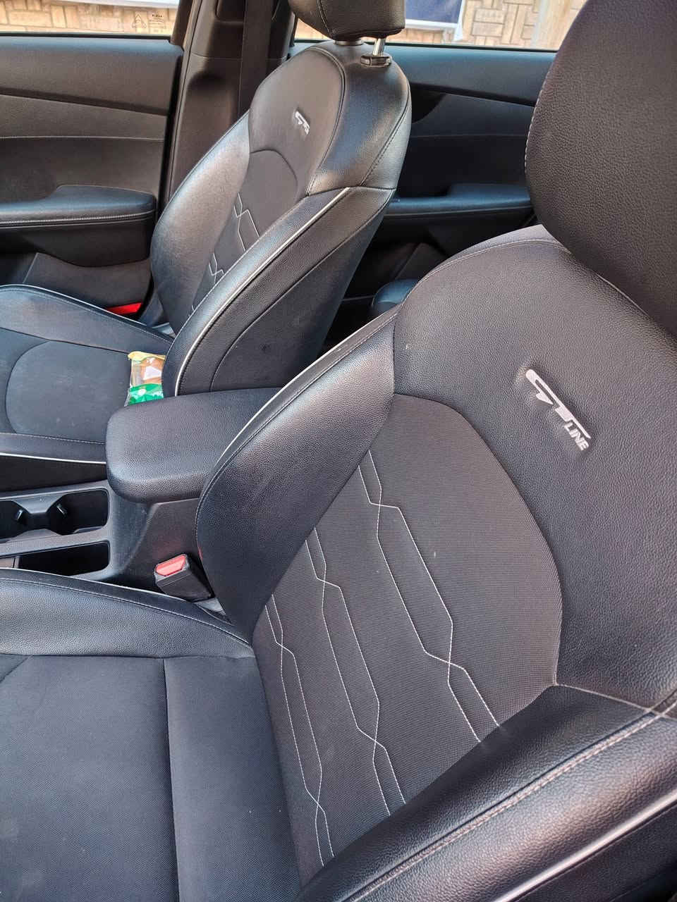 سلام عليكم ..
فورتي موديل 2022 جي تي لاين
معروفة مواصفاتها .
محرك 2000 دوش
ماشية 68 كيلو 
بصمة تشغيل وابواب
فتحة سقف
نظام اوتو هول
هاند بريك كهرباء
شحن واير ليس
ترحيب ابواب وصندوق
تحكم ستيرن فول
شاشة وكامرة بلادية
رادار امامي وجانبي
نظام اوتو ستوب
لد خلفي امامي
اشاير مري
تبريد شاشة
بعد بيها مواصفات هواي حادثها بأمريكا بنيد وجاملغ ايمن تبديل  وهنا صبغ 3 قطع للجمالية بيهن جلح واكو شخط باب خلفي بعدة مامعدل على وضعه محرك وكير بلادي  وتقرير الحادث والسونار موجود الي يريد يراسلني خاص رقمها بغداد دولي ... اخوان الله يخليكم اعتقد هذا الشرح يكفي مو تخابرني تگلي شبيها مابيها اني شرحت كلشي ومااجاوب على تعليقات شراي تجي ومن عيوني  سعرها 135 بيها مجال حق جيتك وتدلل مكاني بغداد .
***********
***********
