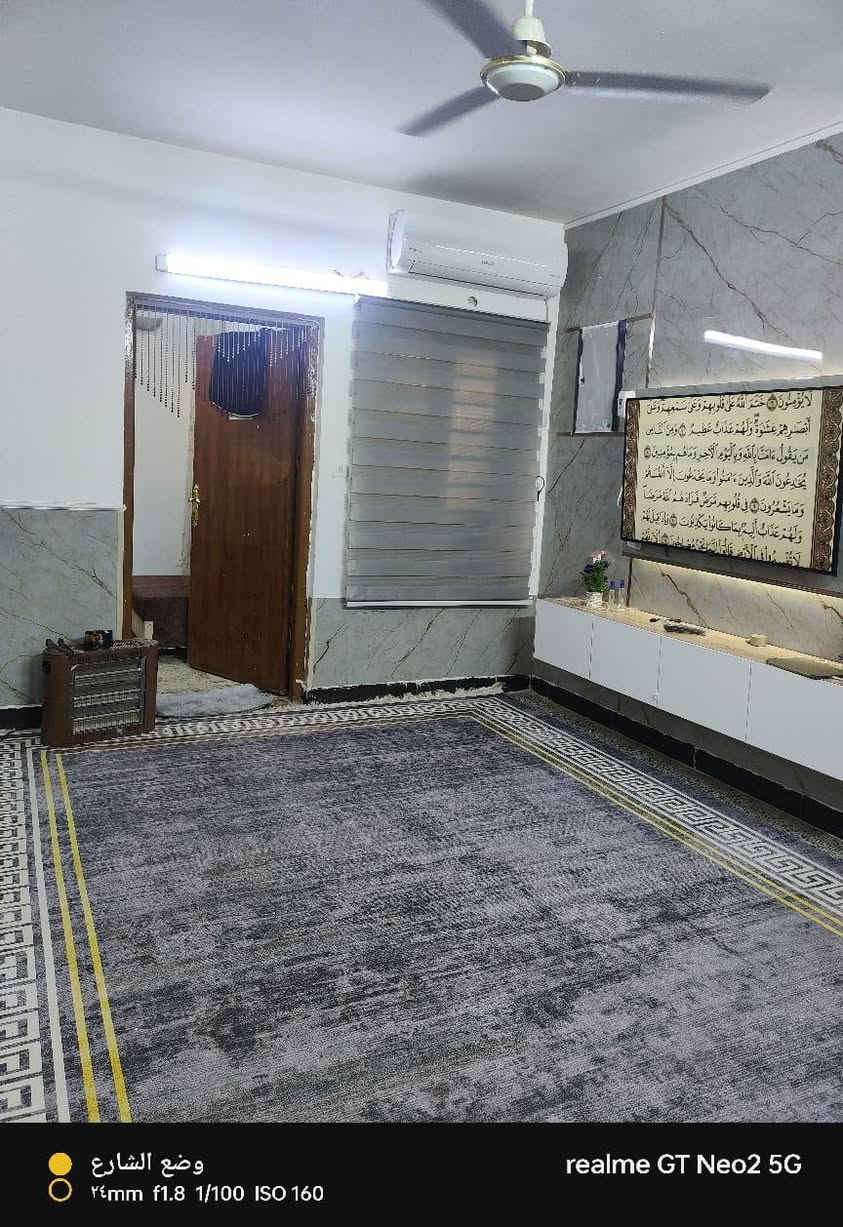 شقة للبيع طابق 3 مجمع الهجره قرب الطاقة ابو رمانه للاستفسار اكثر خاص او اتصال ***********
