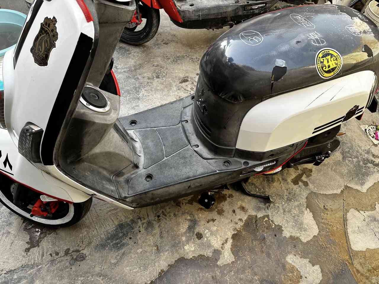 سلام عليكم دراجة بوليس كامله لآخر حبايه كلشي شغال بيها اي نقص مابيها مثل ما موضح بل صورة كامله مكمله السعر مليون نهايتة والله الي ياخذة مايخسر بيها العنوان بغداد
الحسينية


**إذا كنت صاحب هذا الإعلان وتريد حذفه لأي سبب، رجاءا أرسل رسالة إلى الدعم الفني**