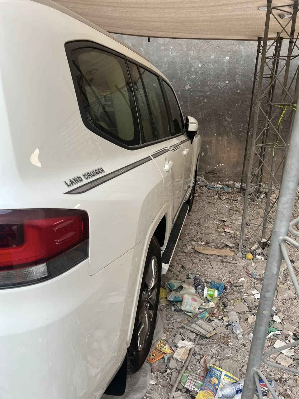 GXR لمتد
موديل 23 
ماشية 21
ساز
مكفولة عدا طلقة واكعة عالبنيد ممبينه
مغلفة السيارة كلش جديدة 
رقم بغداد ب69و700
مكاني بغداد الدورة 
***********
