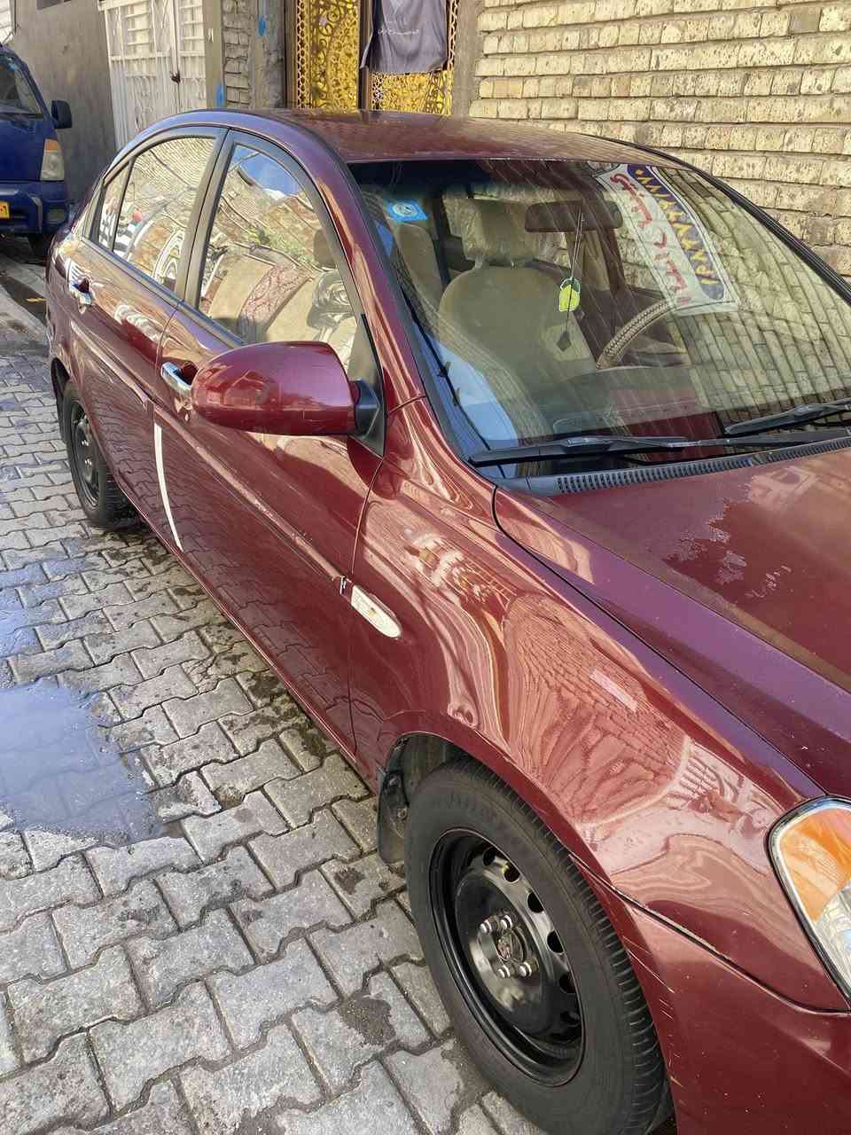 سلام عليكم  سياره اكسنت  موديل 2008 خليجي بدون حادث ولا ضربه كير مكينه وصدر جديد محرك 1600 
بيها جراد بسيط 
بيع أو مراوس حسب القناعه السعر 85 
عنوان بغداد 
رقم الهاتف***********
