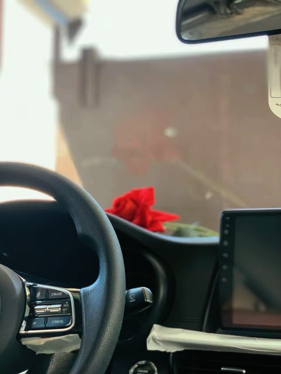 ✨ للبيع كيا اوبتيما خليجي 2019 ✨✨

✨ محرك 2400 DOHC - 185 حصان ✨✨



✨ ويل 18 انج ✨ رقم مميز ✨✨



**المواصفات الميكانيكية:**



✨ المحرك: 4 سلندر 2.4L DOHC 16V MPI



✨ القوة: 185 حصان @ 6000 rpm



✨ العزم: 241 نيوتن.م @ 4000 rpm



✨ الگير: 6 سرعات اوتوماتيك سبورتماتك + تبترونك



✨ وضعيات القيادة: Eco / Normal / Sport



✨ الدفع: امامي FWD



✨ الصرف: 24 داخل / 33 خارج / 27 مشترك MPG



✨ التانكي: 70 لتر



✨ الباتري: 80 امبير AGM



**الابعاد:**



✨ الطول: 4855 ملم



✨ العرض: 1860 ملم  



✨ الارتفاع: 1465 ملم



✨ قاعدة العجلات: 2805 ملم



✨ الخلوص: 135 ملم



✨ الصندوق: 450 لتر



✨ الوزن: 1465 كغم



**المواصفات الخارجية:**



✨ ويلات 18 انج المنيوم دايموند كت



✨ تايرات 235/45R18 جديدة



✨ اضوية امامية ليد بروجكتر + DRL



✨ اضوية خلفية ليد



✨ مري كهربائية + تدفئة + طي + اشارة



✨ حساسات خلفية + كاميرا HD



✨ بصمة ابواب + تشغيل عن بعد + دخول ذكي



✨ فول مواصفات عدا البنوراما



**الداخلية والرفاهية:**



✨ شاشة 8 انج لمس + GPS + CarPlay + Android Auto



✨ بلوتوث + USB + AUX + 6 سماعات + صب ووفر



✨ تكييف ثنائي Dual Zone + فتحات خلفية



✨ تدفئة ستيرن + تدفئة مقاعد امامية



✨ مقاعد جلد + كهربائية + ميموري للسائق



✨ كروز كنترول + تحكم ستيرن



✨ زجاج كهربائي اوتو 4 ابواب



✨ مراية وسط تعتيم تلقائي



✨ اضاءة داخلية ليد + ستائر خلفية



**الامان:**



✨ 6 ايرباك



✨ ABS + EBD + BA + ESC + TCS



✨ النقطة العمياء BSM



✨ مغادرة المسار LKA  



✨ تنبيه المرور الخلفي RCTA



✨ حساسات ضغط الاطارات TPMS



**حالة السيارة:**



✨ نظيفة جدا شرط الفحص 

✨ صيانة وكالة وماشية قليل



**السعر:** 188 ورقة وبيها مجال



**المكان:** الانبار - الحبانية



**رقم الهاتف:** ***********



✨ اتصال + واتساب ✨