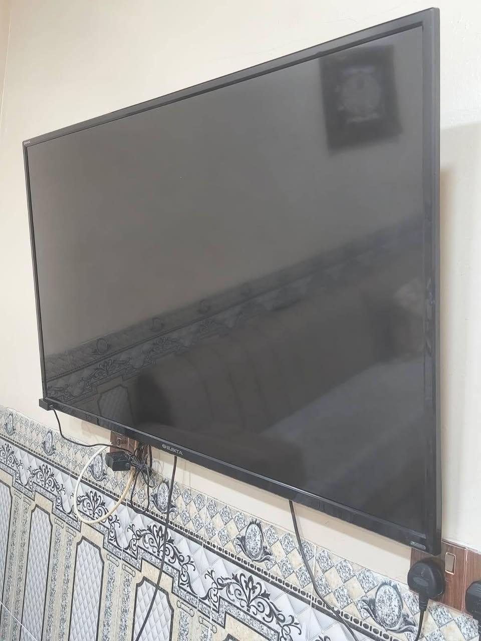 سلام عليكم تلفزيون حجم 50 نوعية ايليكتا سويدي قتصادي وشرط النضافة شاشة فائق الدقة يدعم كل المواصفات HD يحتاج بس حساب مابي ممسويلة
سعره300 
للستفسار ***********
حي بدر قرب جسر المعارض بيتي
