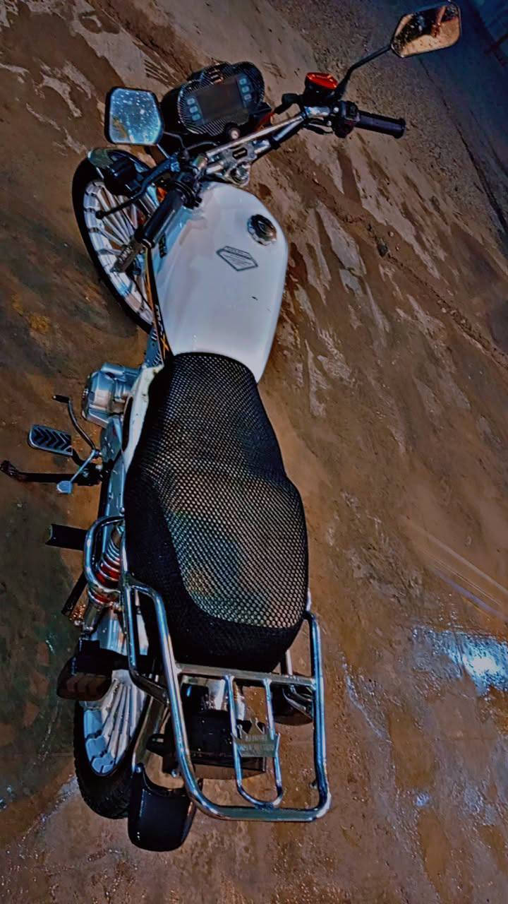 السلام عليكم دراجه يراني موديل 25 مكينه 200sالدراجه خير من الله محتاج واريد ابيع مكاني سبع البور السعر 800 وبيها مجال التواصل على هذه الرقم ‏‪***********‬‏
