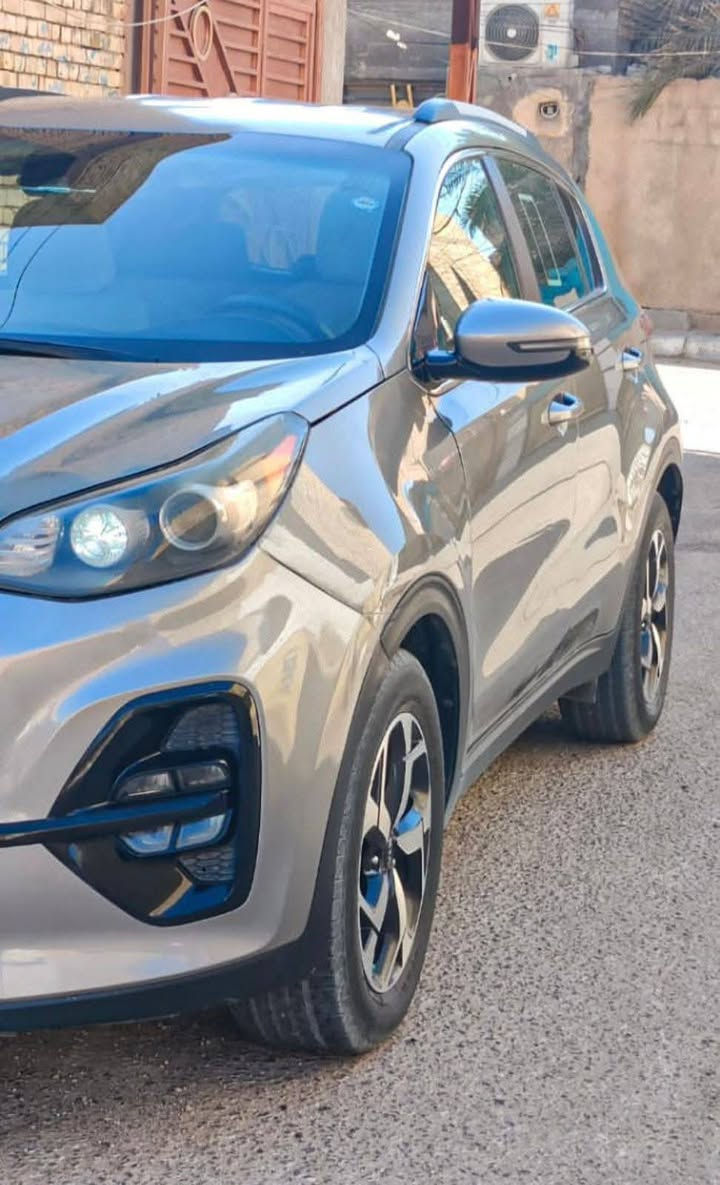 كيا سبورتج 2020 محرك :  2400
ماشيه: 100 كيلو متر حقيقي
محرك مكفول من تنقيص وتبخير ودوانز بانزين عادي 
رقم شمالي سليمانيه مميز 
حاله الايرباك:  جميع الايرباكات سليمه
شاصي لغد كله مكفول 
(السونار مرفق بلمنشور) 
المواصفات:  نص فول 
1_ اشاير بلمري
2 _ مري شفط 
3 _ تحكم استيرن 
4 _ الشاشه الكبيره 
5 _ قطعتين تبريد
6 _ مثبت سرعة
7 _ السعر مناسب اتصل وتدلل
« بعد بيه هواي مواصفات»

مكان السياره :  كربلاء المقدسة 

رقم صاحب السيارة 
***********
