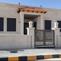 ٢٠٠م • ٤ غرف • حي الصادق