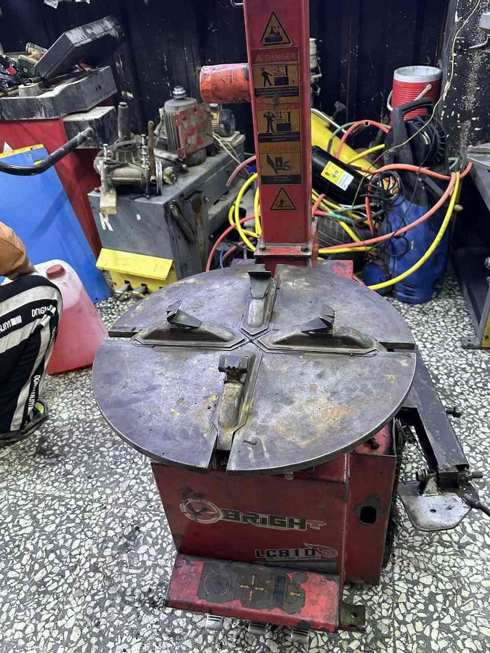 خالعه شغاله نضيفه اي نقص مابيها عل فحص سعرها مناسب مكانها بغداد بلديات ***********
