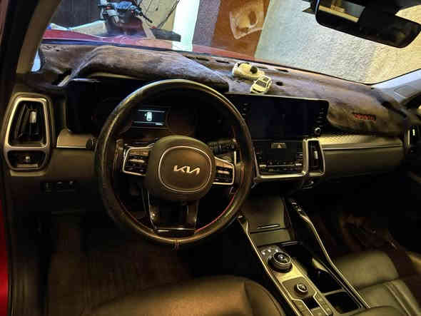 السلام عليكم سورنتو 2022 EX هايبرد وارد امريكي
رقم بغداد باسمي سياره 

 المسافه المقطوعه  : 33 ميل
حجم المحرك : 1600 تيربو

حادث السياره : كلين كلين كلين ربع الدعاميه فقط اليمين

     

مواصفات 

بصمه
كشنات جلد
ويل كب
كشافات
تشغيل عن بعد 
حساسات خلفي امامي
شحن وايرليس
رادارت 360
بصمة ابواب
هند بريك بصمه
اوتو هولد 
هيترات بالكشنات
قطعتين تبريد 
لايتات لد + بكلايت لد
كشنات كهرباء 
جنطةكهرباء
7 راكب VIp
كير ماوس

السعر : 260 و بيه مجال للطيبين 
☎️ *********** مكان السياره بغداد 
بيه وات ساب بغداد
