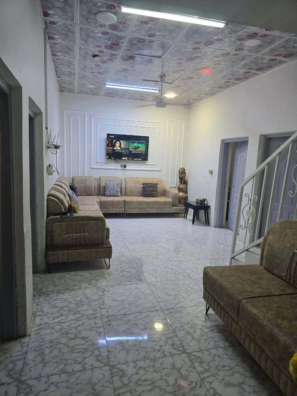 ⭕️(طابو زراعي سند 25 )(ينبا 
⭕️المساحة 170
⭕️واجها: 12م ✅
⭕️نزال :م✅
⭕️العنوان الدار  / التقية الثالثة _نزلت كراج بغداد القديم 
⭕️بناء البيت 
⭕️بناء  مسلح 
—————————————
           تـــفـــاصـــيـــل الـــدار 
( مسلح )
⚜️ غرفتين
⚜️صالة 
⚜️استقبال
⚜️مطبخ 
⚜️مجاميع صحية 
⚜️طارمة  

للأستفسار أتصال حصراً *********** واتساب مراجعه مكتب 🏢 العاصمة للعقارات والمقاولات العامه العنوان ام الخيل ساحه الاحتفالات قرب البلديه الجديده وتساب  ***********.      ***********
